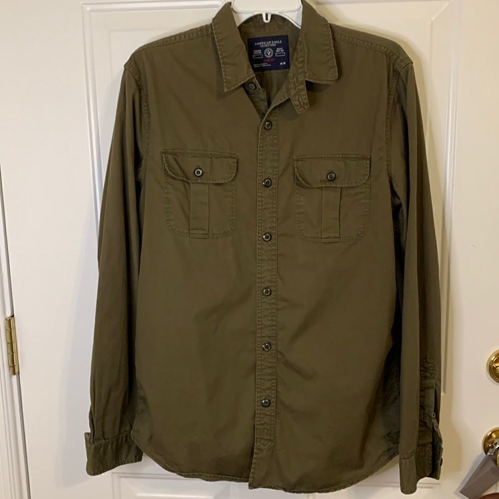 American Eagle size medium vintage slim fit long sleeve shirt